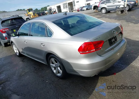 2014 Volkswagen Passat 1.8T Wolfsburg Edition from USA, damaged, VIN 1VWAT7A30EC047769